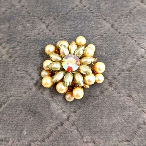 Vintage 50's Faux Pearl w/ AB Crystal Accent Brooche - Picture 5 of 6